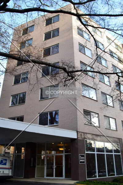 Photo 007-753-687