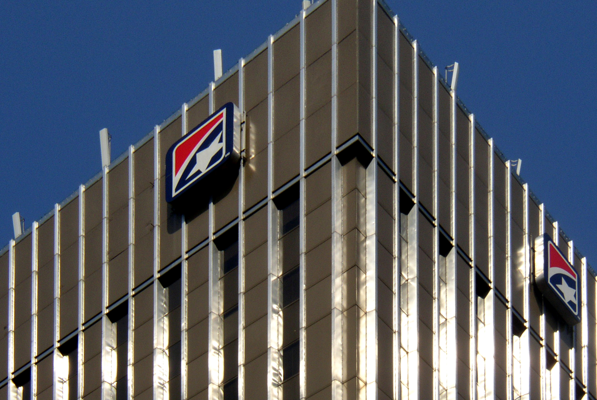 Southeast corner and 1st Tennessee Bank signage detail