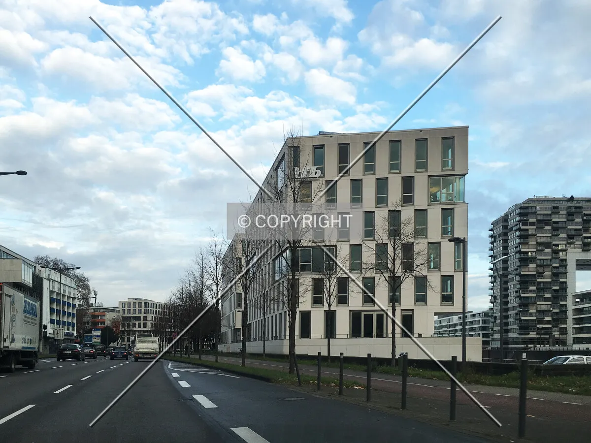 Photo 776-015-853