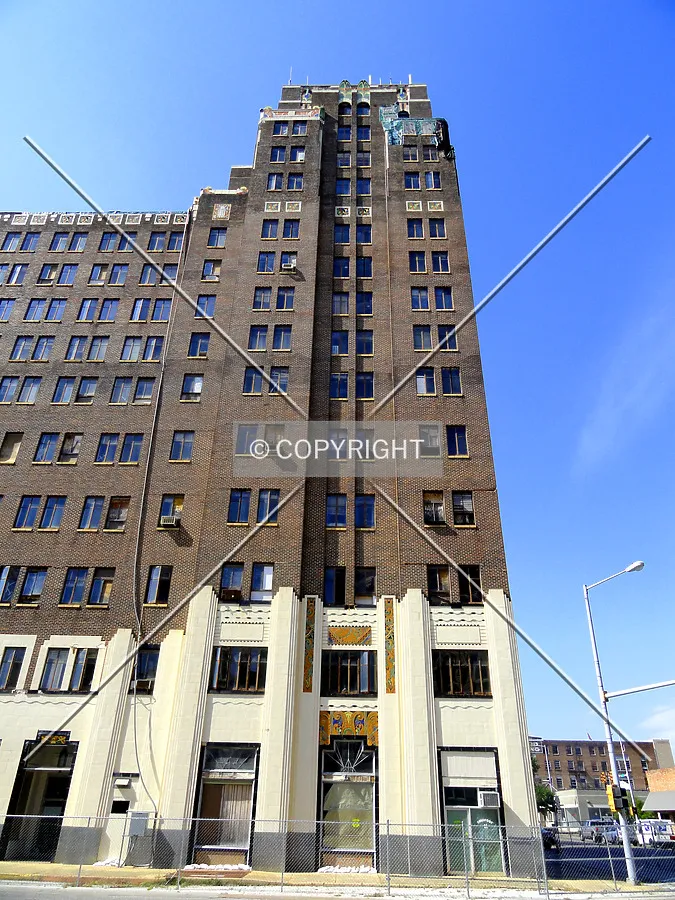 Looking up the southern side from 6th Street
