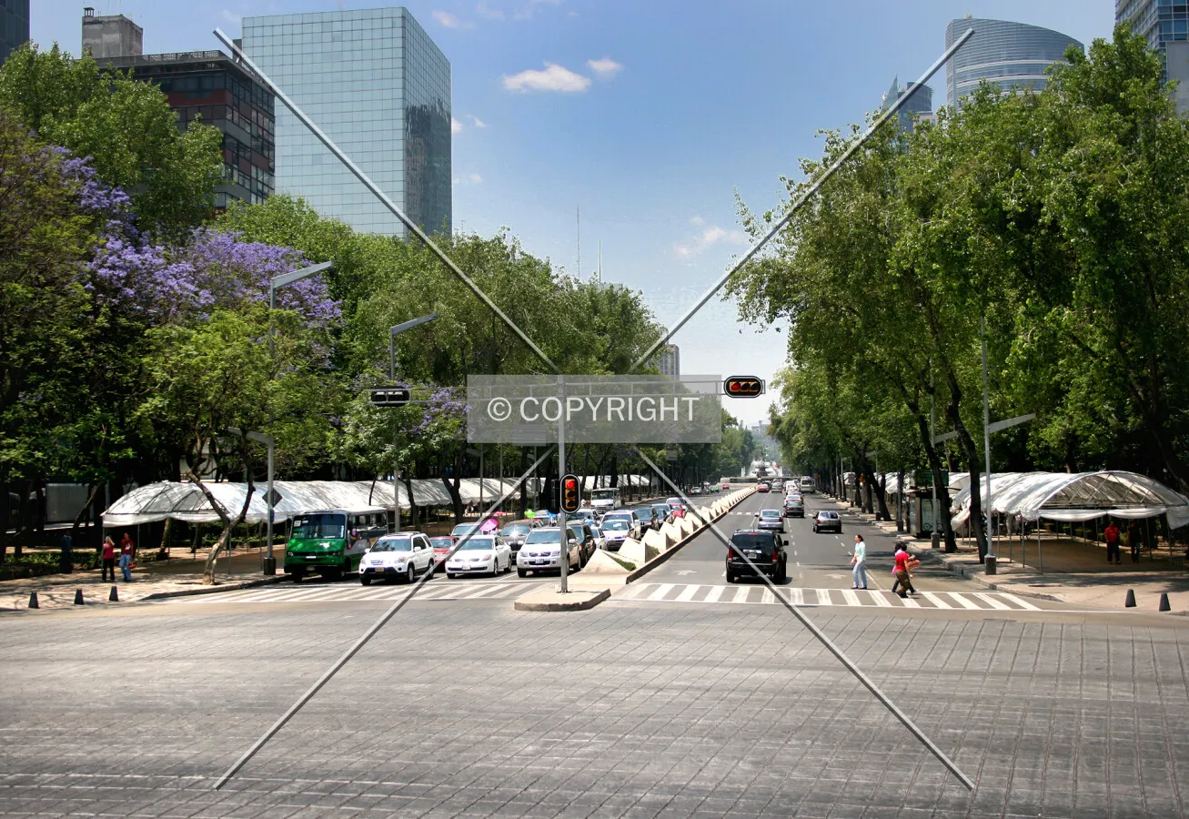 Looking west from Avenida Rio Tiber