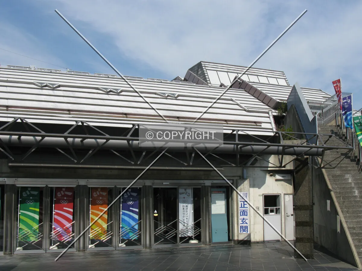 The southeast entrance