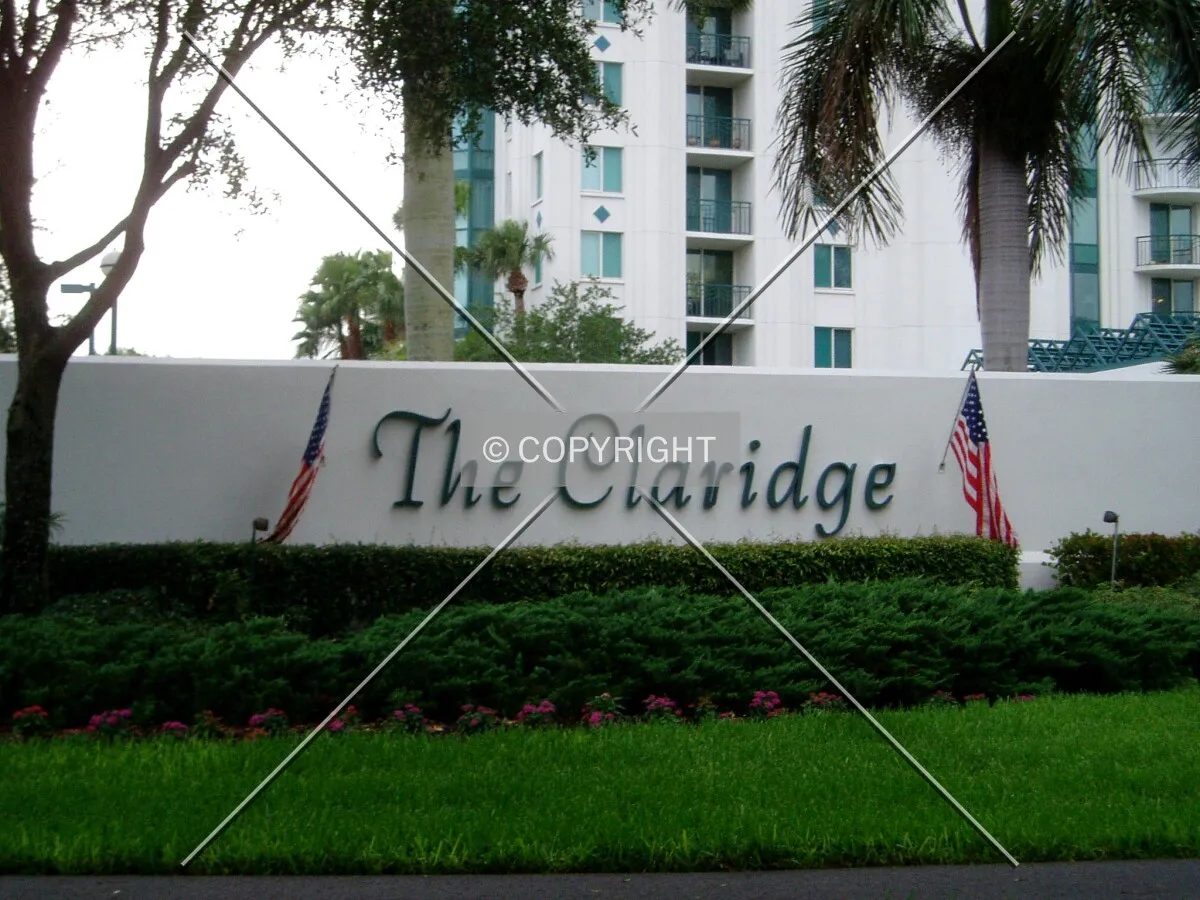 Sign on Pelican Bay Boulevard