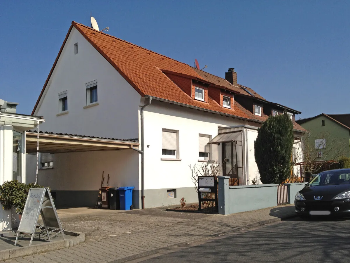 Photo 784-323-069