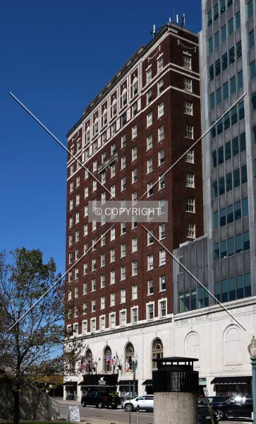 Onesto Lofts