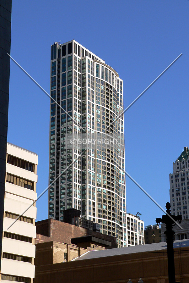 View to the southeast from State Street and Wacker Drive