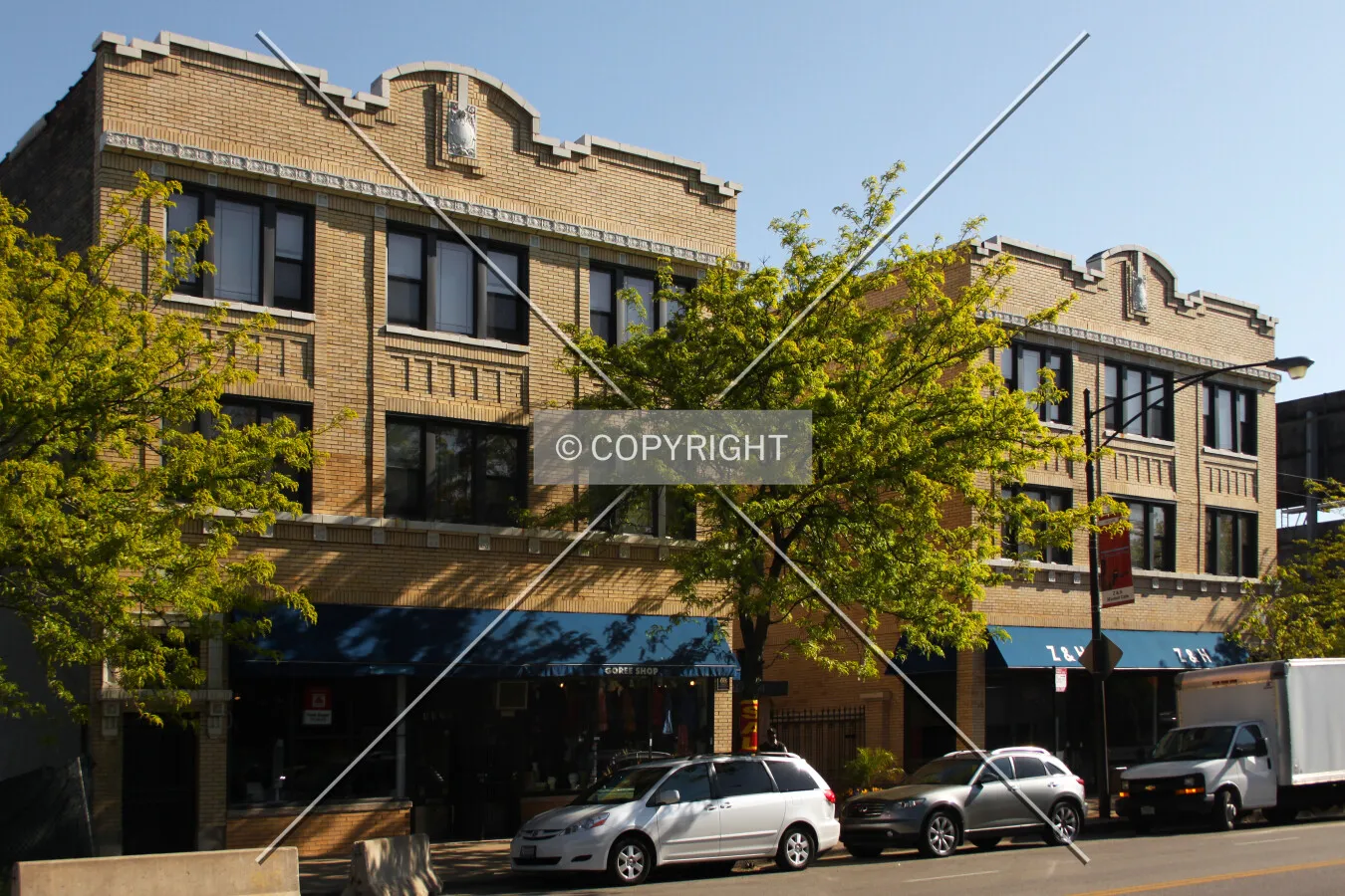 Photo 790-890-913