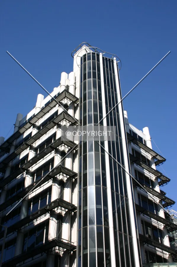 Looking up at the façade from Ropemaker Street