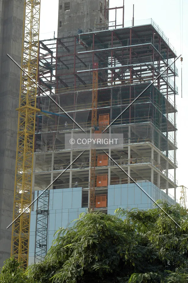 Curtain wall facade and steel frame