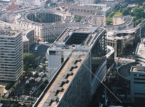 The building at the left end wing of the SNCF project