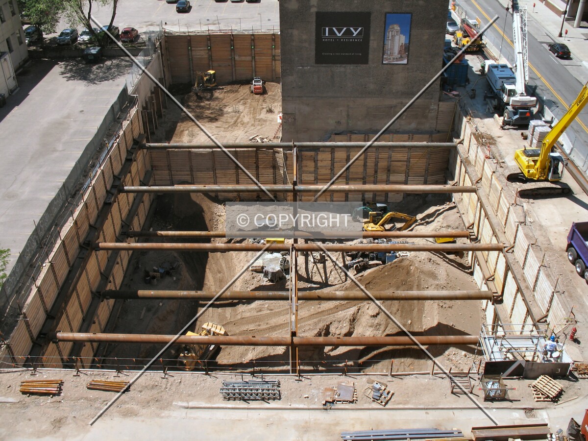 View into the pit from the Leamington Ramp