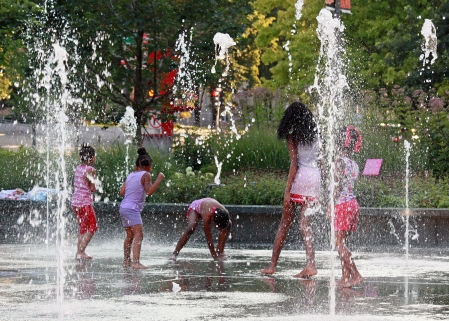 Children playing in the fountain at CityGarden