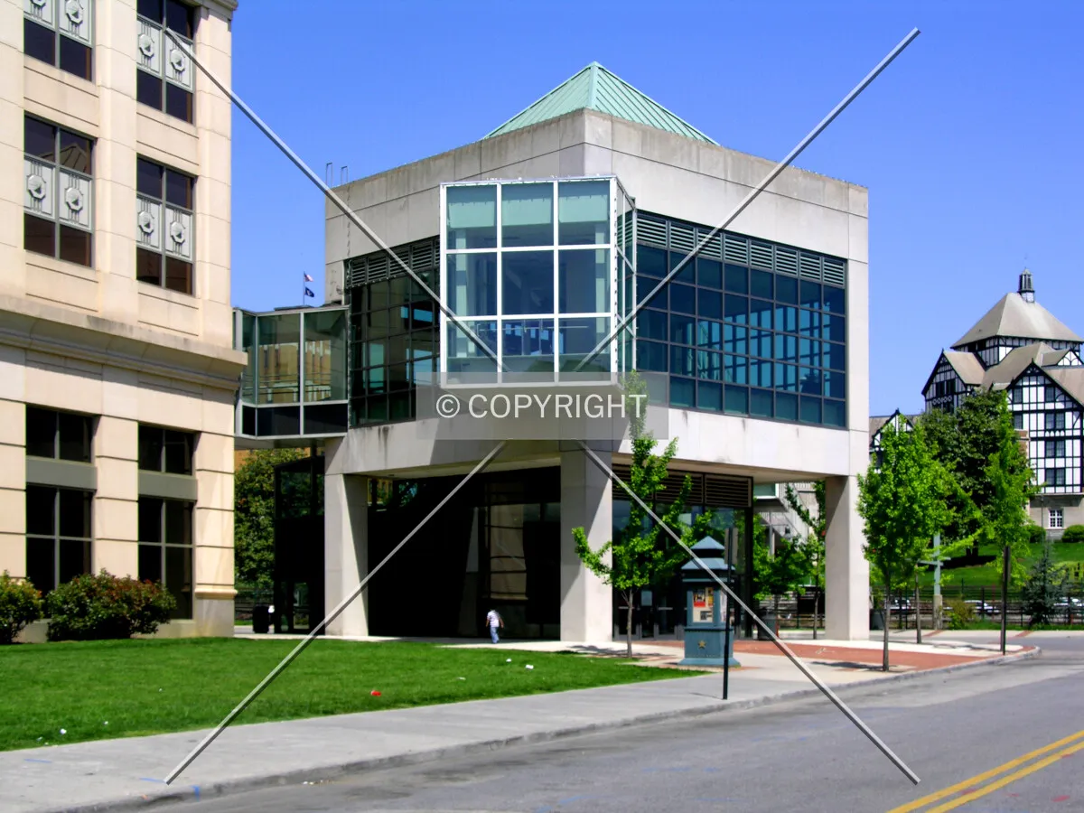 Southern plaza off Norfolk Avenue