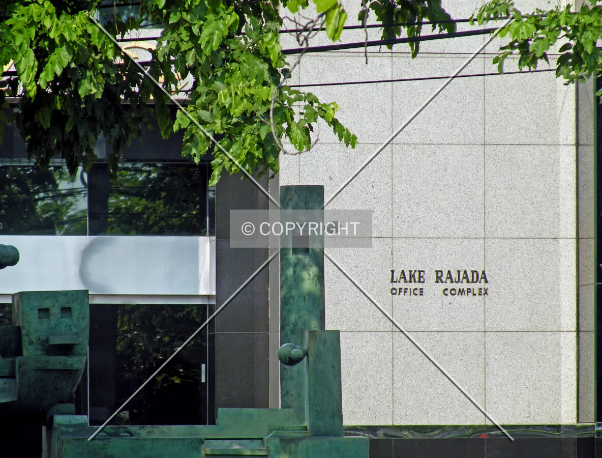 Building sign as seen from Ratchadaphisek Road