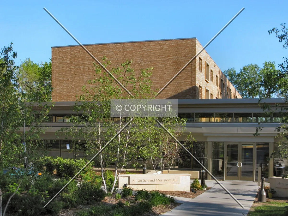 North end and the shared entrance with Rauenhorst Hall
