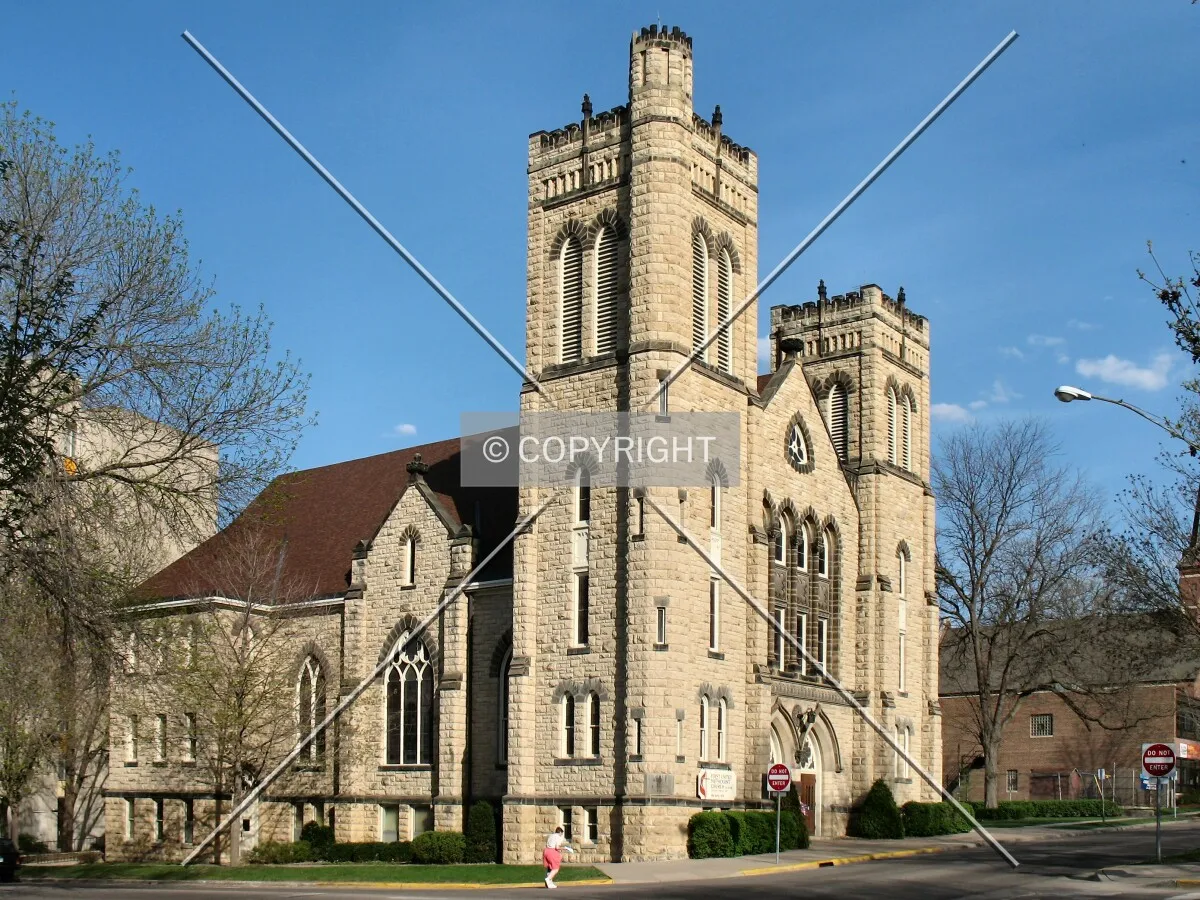 View to the east across East Avenue/West 4th Street