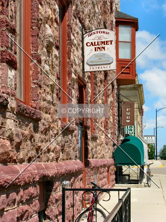 View to the north along Hiawatha Avenue
