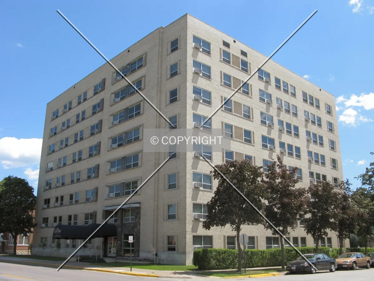 View to the southeast across Cass Street/8th Street South