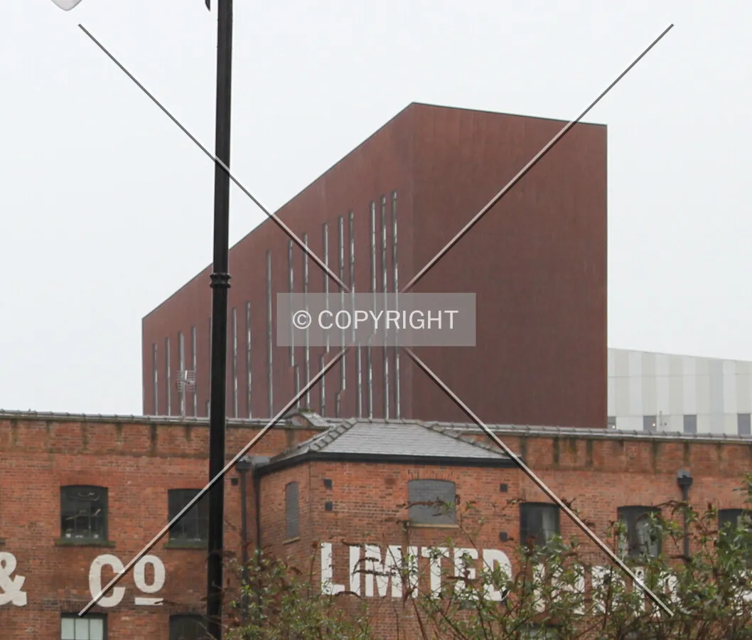 Photo 810-046-979