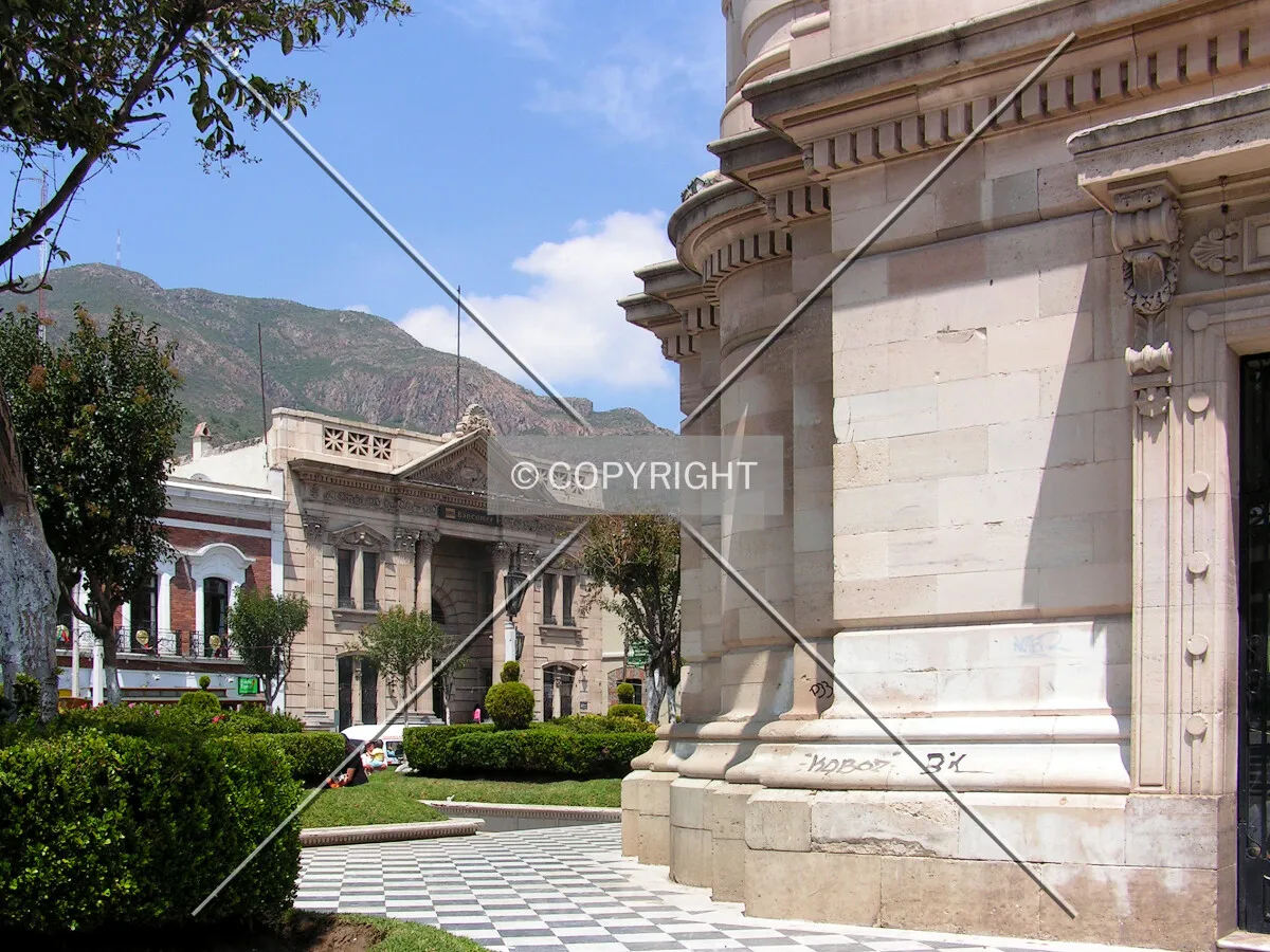 Plaza Independencia surrounding buildings