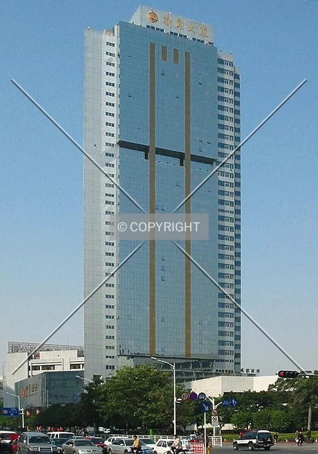 Viewed from across the intersection of Shennan Lu Central and Hongling Lu