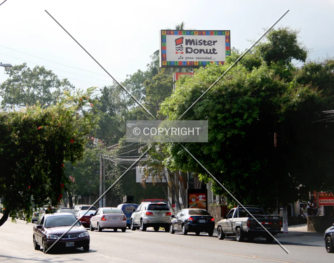 Looking west from 85 Avenida Sur