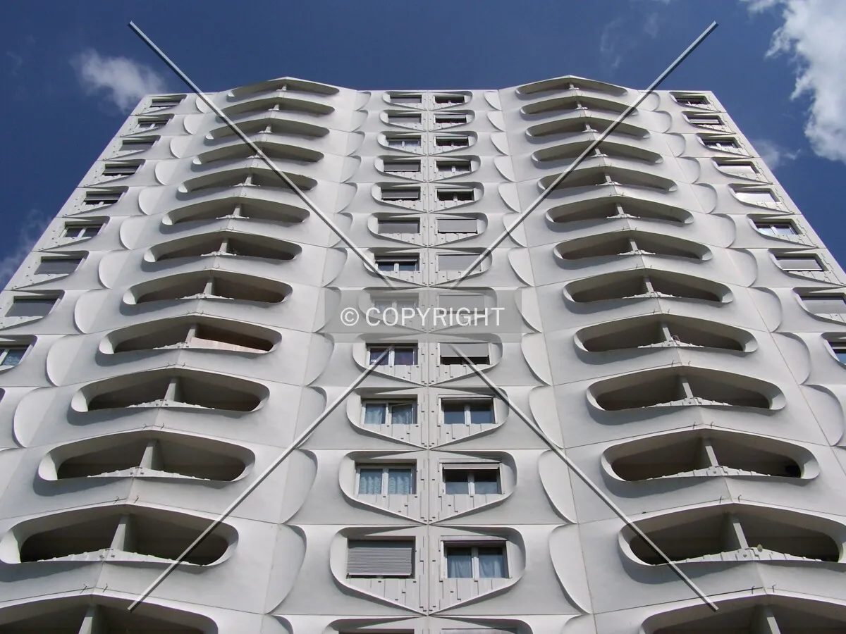 Face ouest avec le dessin des balcons