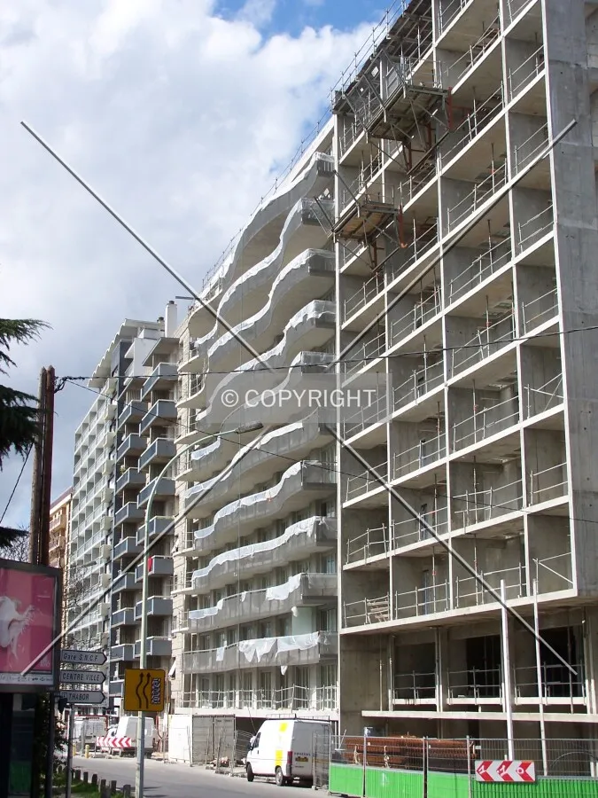 Alignement sur l'Avenue Aristide Briand