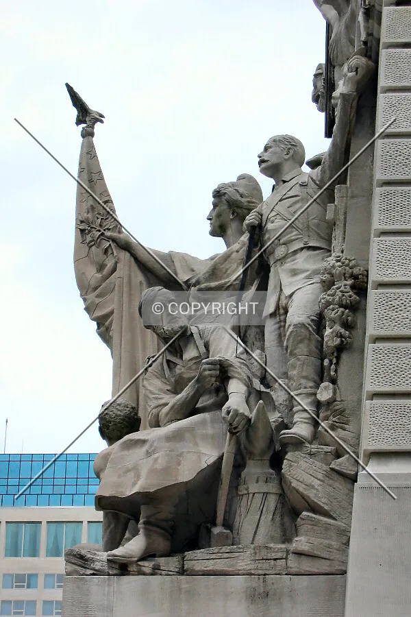 Sculptural group on the west side
