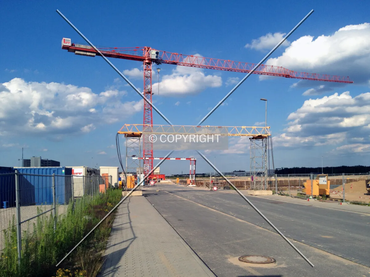 Construction crane