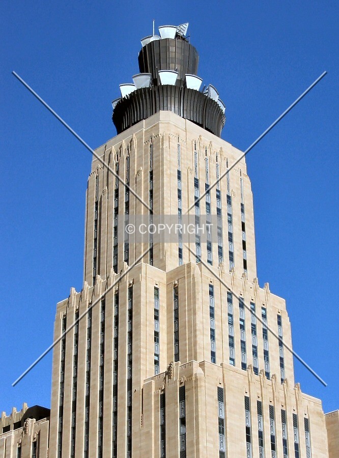 Detail of the upper floors and communications equipment
