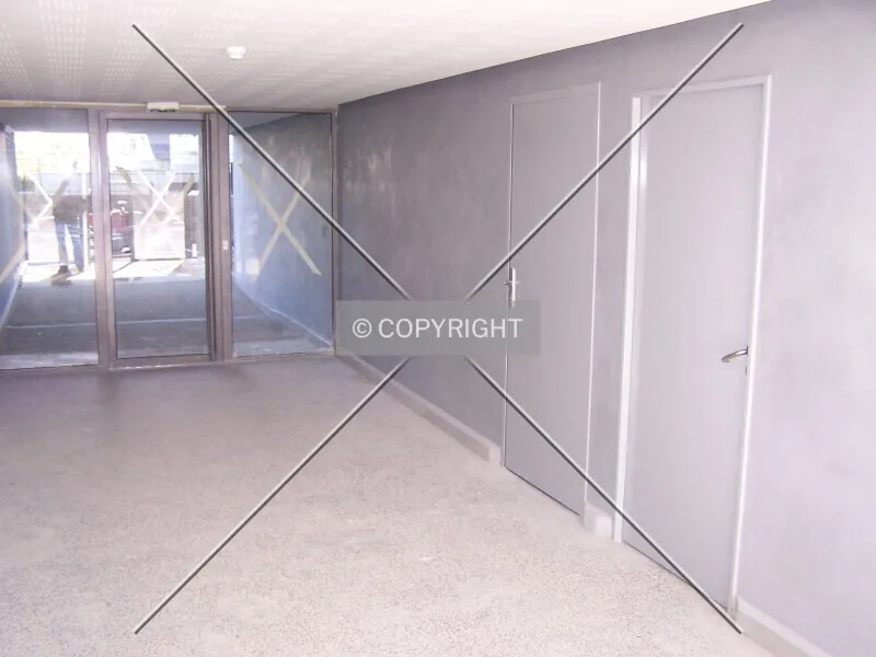 819-529-677