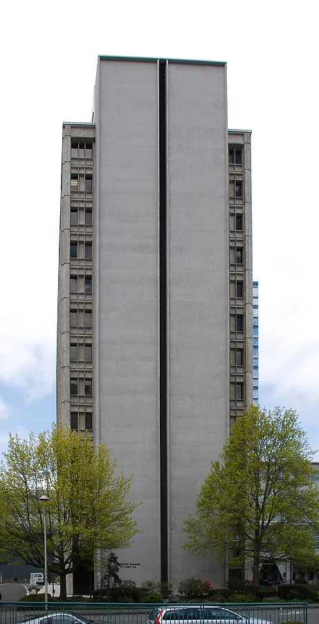 Side elevation