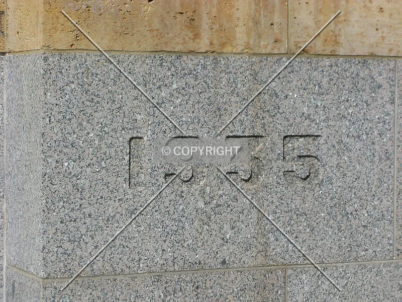 Photo 820-749-035