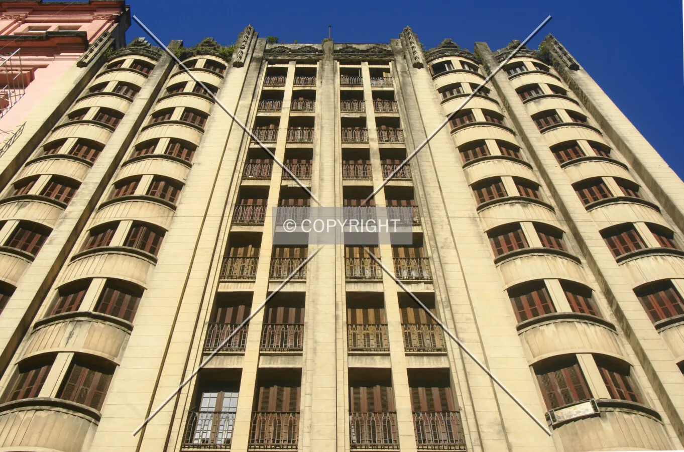 Looking up from Dos Andradas Street
