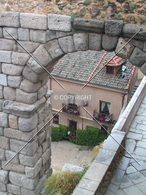 Looking through the aquaduct arch