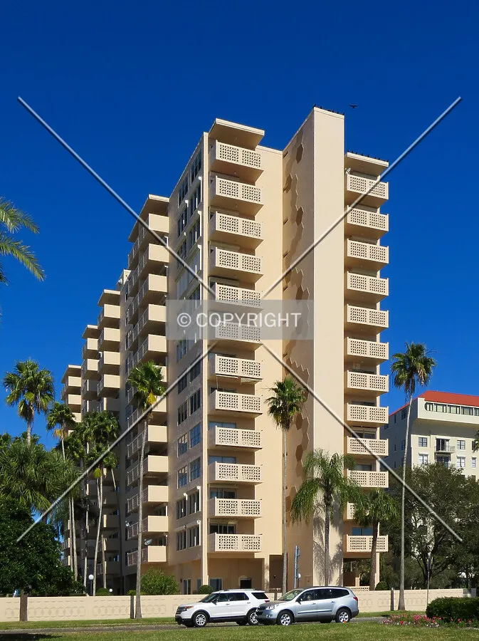 View to the north across Bayshore Boulevard