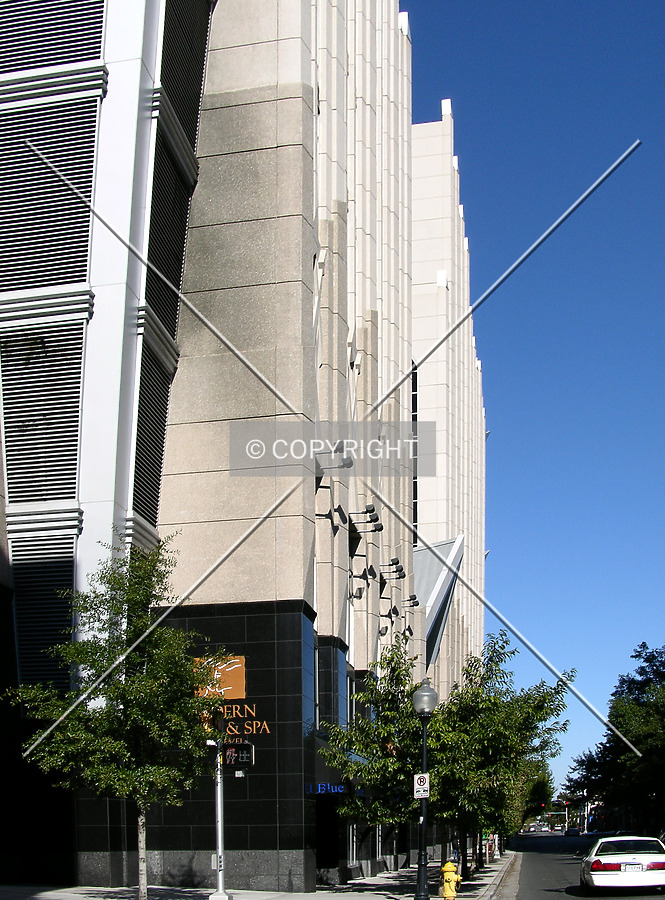 Eastern base along College Street