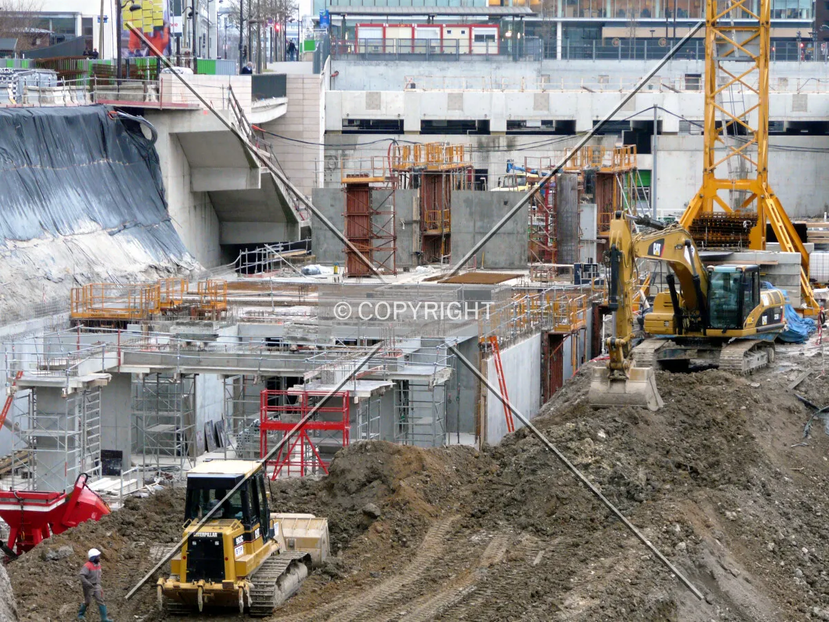 East part of the construction site as seen from Rue Cantagrel