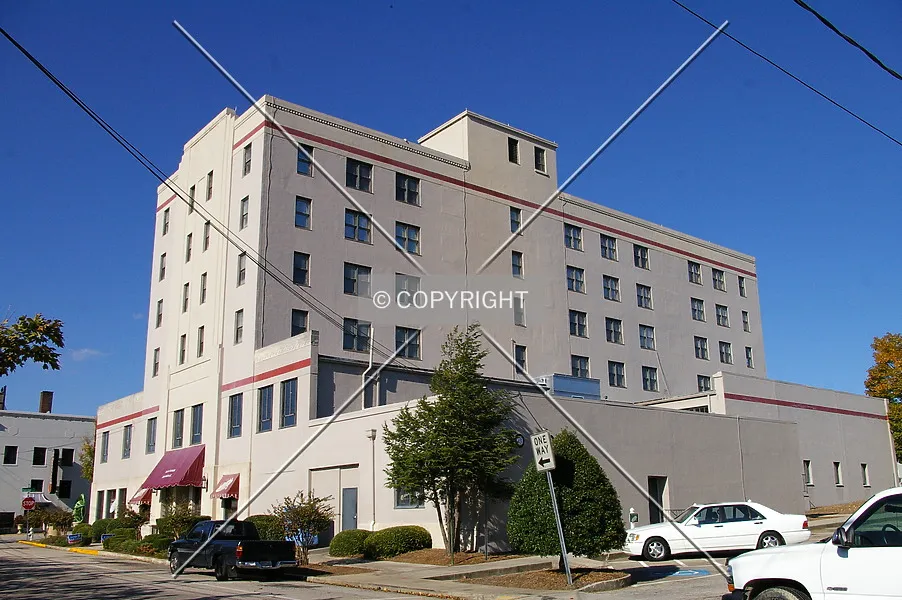 Photo 825-031-982