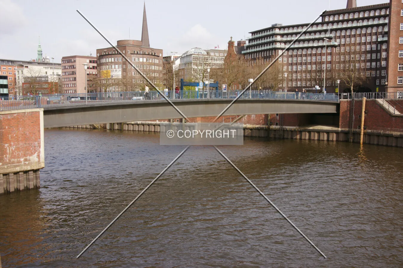 Photo 825-282-436