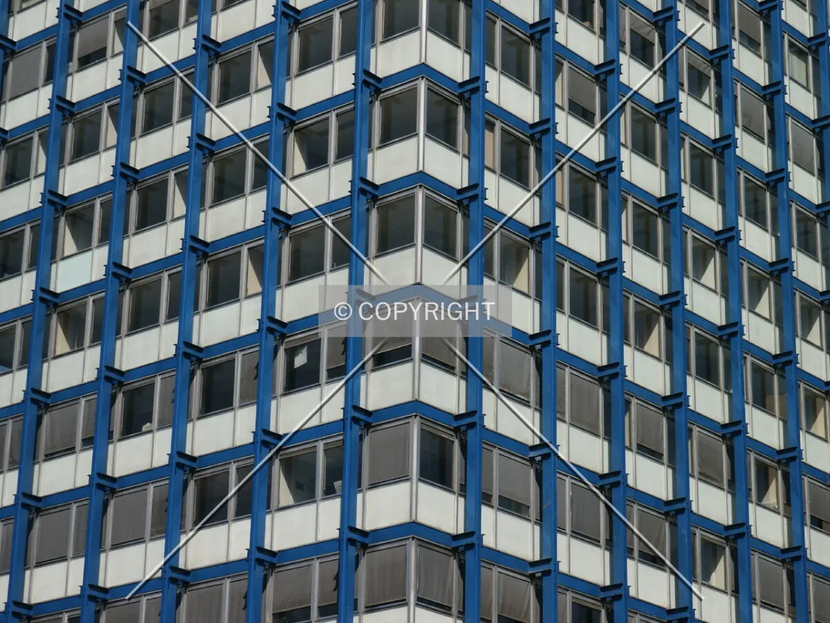 Facade detail at the southeast corner