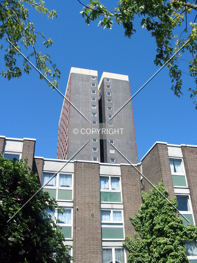 Looking up from Bethnal Green Road