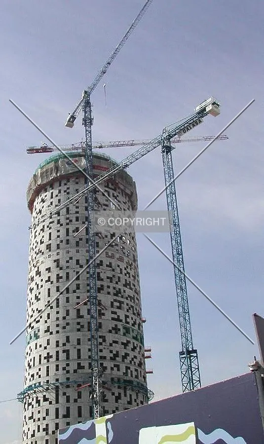 Tower and cranes (February 28, 2003)