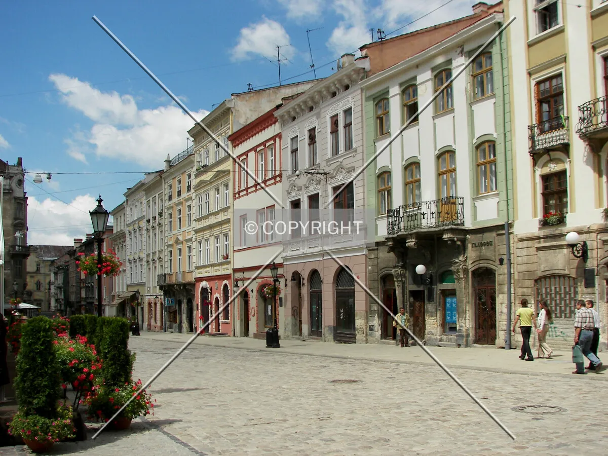 Looking along Rynok Square north side