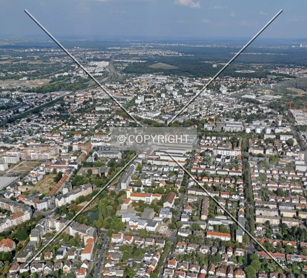 Flight with a helicopter from Egelsbach to Frankfurt - here: Panorama of Offenbach am Main