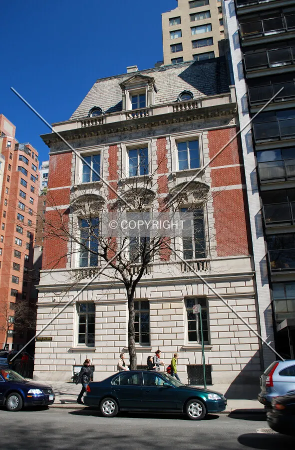 5th Avenue side