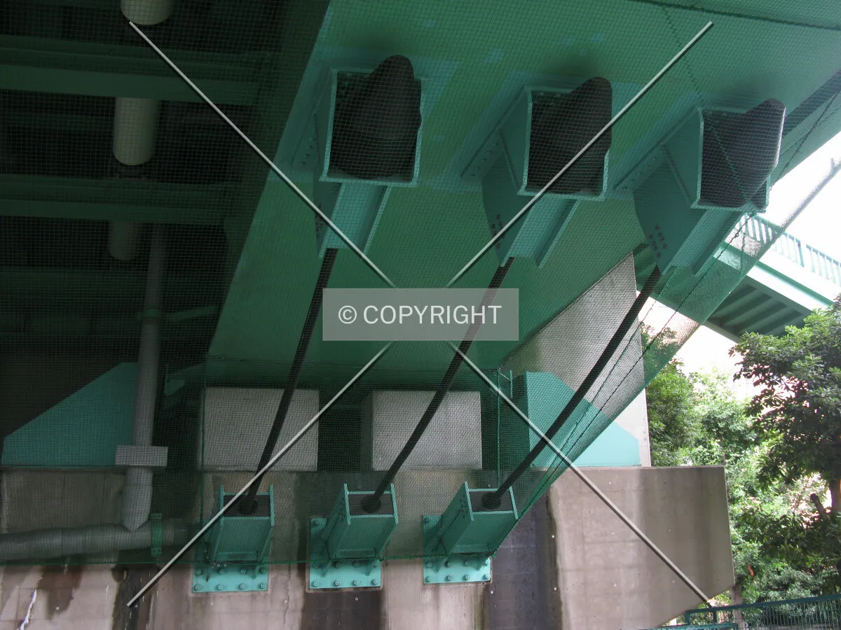 Unseating-prevention cables at the north end