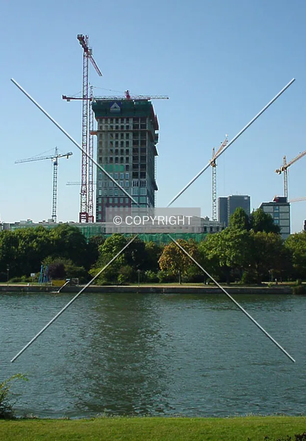 As seen from opposite Main river side (Sachsenhausen)