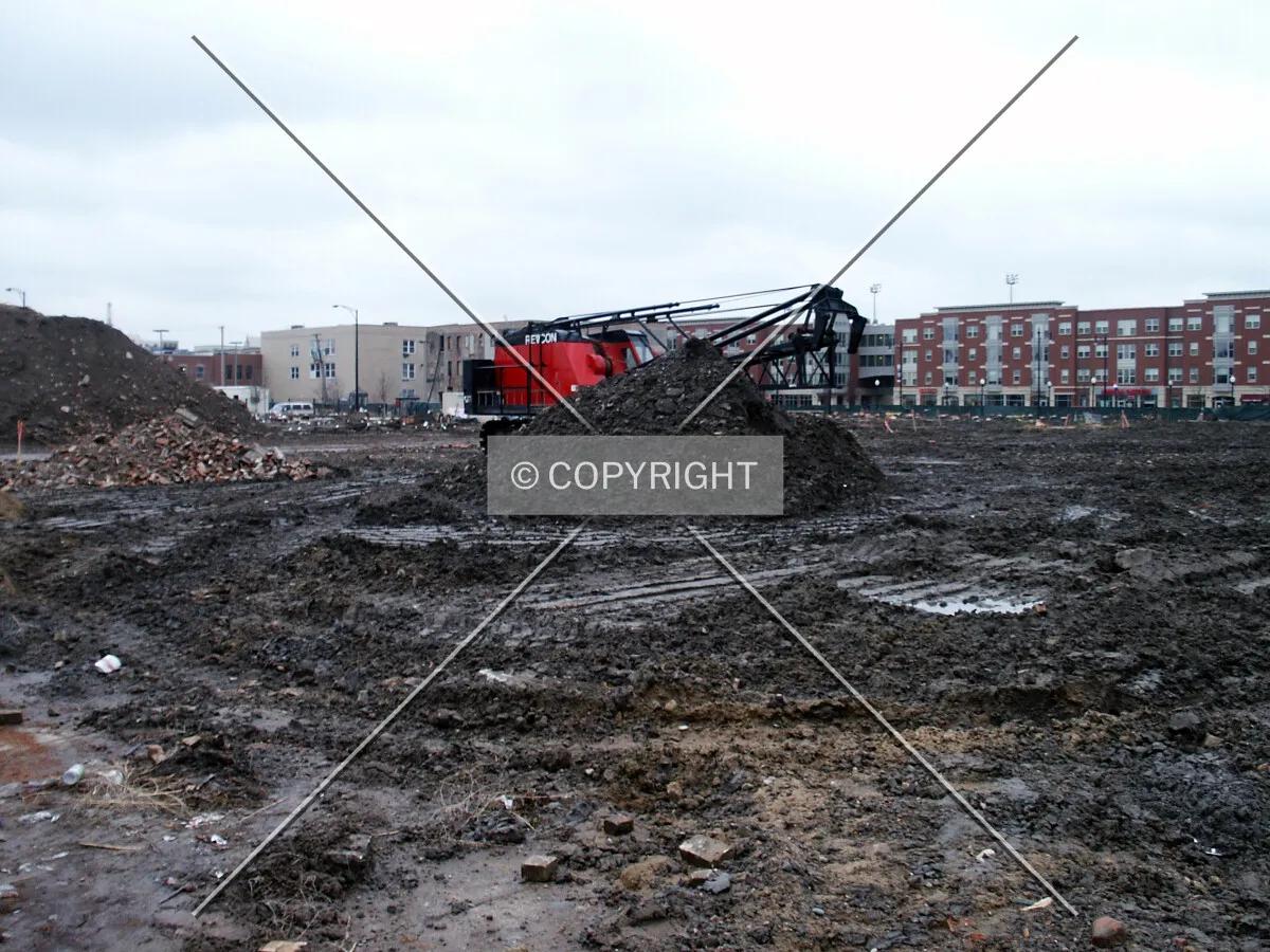 Partly dismantled foundation crane